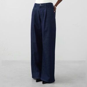 Banana Republic denim trousers, size 25/0 NWT